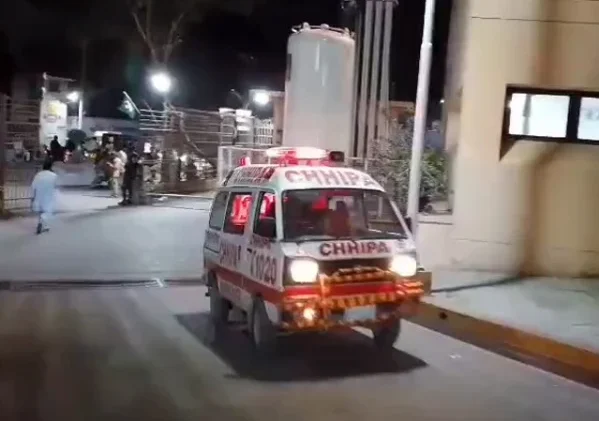 کراچی کے سچل غازی گوٹھ میں دورانِ ڈکیتی فائرنگ سے ایک شخص جاں بحق، دو زخمی۔