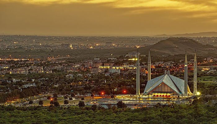نئے صوبے، انتظامی یونٹس یا اختیارات کی مقامی سطح پر منتقلی؟ فی الحال کوئی فیصلہ نہیں ہوا، ذرائع