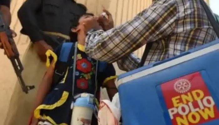 پاکستان انسداد پولیوپروگرام کا فرنٹ لائن ورکرز کے یومیہ معاوضے میں 28 فیصد اضافے کا اعلان