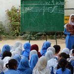 بلوچستان کے اسکولوں کو ڈیسک فراہم کرنے کا اعلان، 3 ماہ بعد بھی عملدرآمد نہ ہوسکا