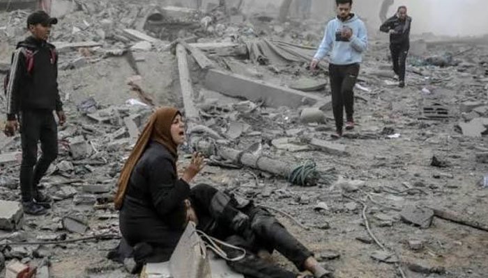 غزہ میں اسرائیلی کارروائیاں جاری، شہید فلسطینیوں کی تعداد 74 ہزار تک پہنچ گئی
