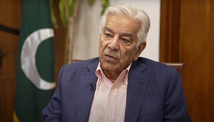 پاکستانی طلبہ کی افغان طلبہ سے یکجہتی محبت سے زیادہ ان کے سیاسی رجحانات کی عکاس ہے: خواجہ آصف