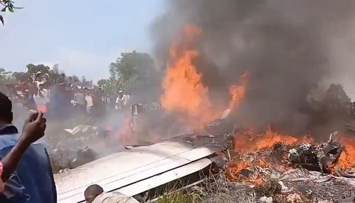 کانگو میں فوجی طیارہ حادثے کا شکار، فوجی عدالت کے سربراہ سمیت 14 افراد ہلاک