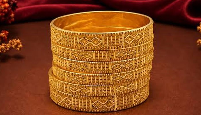 پاکستان میں سونے کی فی تولہ قیمت میں بڑی گراوٹ آگئی