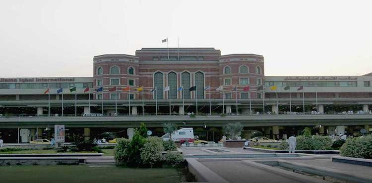 لاہور ایئرپورٹ پر سمگلنگ سیٹ اپ ایک اہلکار کی ہوشیاری سے چوپٹ