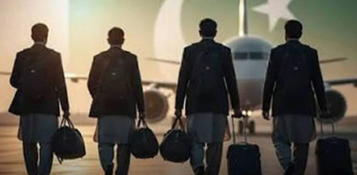 پاکستانیوں کو بیرونِ ملک ملازمت کیلئے بھیجنے والے ’پروموٹرز‘ کیلئے اہم انتباہ