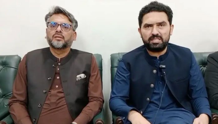 مزمل اسلم: نیشنل ہائی وے نیٹ ورک 14 ہزار کلومیٹر ہے، مریم نواز کا پنجاب میں 45 ہزار کلومیٹر سڑکیں بنانے کا دعویٰ حیران کن ہے