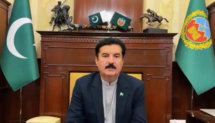 صدر نے تاحال صوبے میں امن و امان کی صورتحال سے متعلق رپورٹ نہیں مانگی: گورنر کے پی
