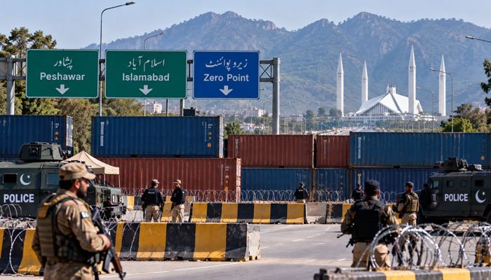 اسلام آباد مارچ: قانون نافذ کرنے والے ادارے جدید ترین آلات سے لیس