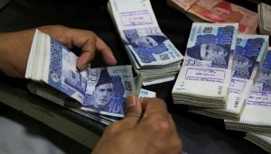 سرکاری قرضوں میں 10 سال کے دوران 340&hellip;