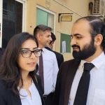 ایمان اور ہادی چٹھہ ضمانت کیس: ریکارڈ پیش نہ کرنے پر جج برہم، ڈی ایس پی کی سرزنش، ہتھکڑی منگوالی