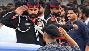 پاک بھارت تعلقات: واہگہ سرحد پر سلیوٹ، بڈگام&hellip;